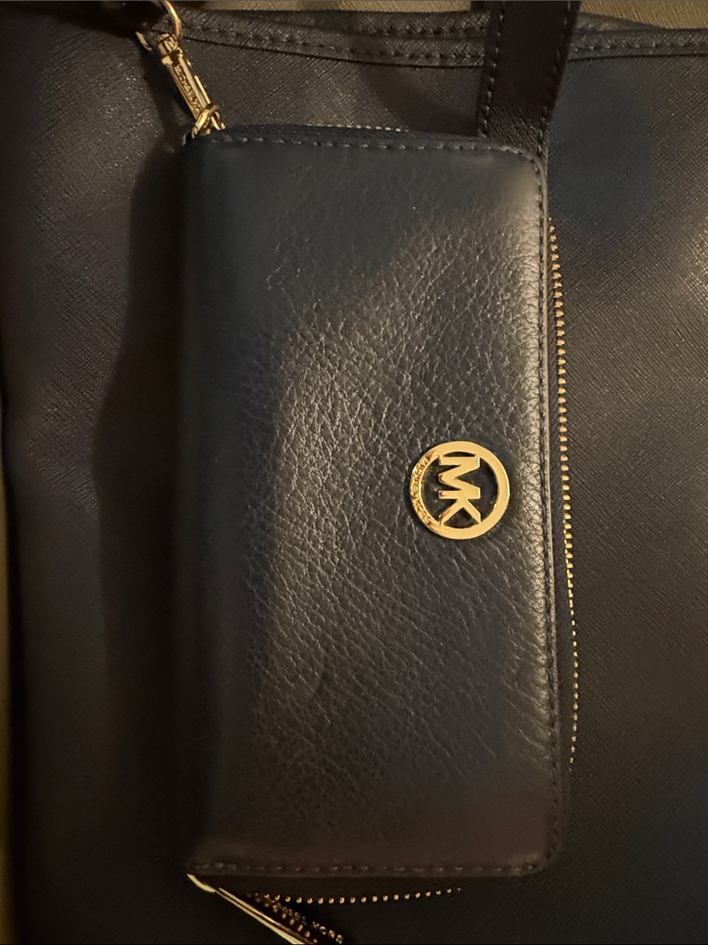 Michael Kors Navy Leather Wristlet Wallet with Gold Logo Very good condition